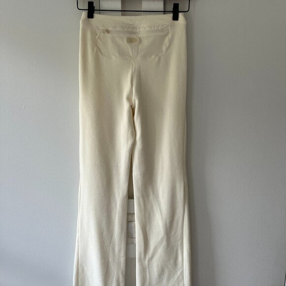 SKIMS Outdoor Fleece Flare Leg Sweatpants - Ecru - Size S - Picture 4 of 6